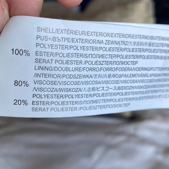 Stunning Minkpink Silver and Black Shimmery Mermaid Scales Fuzzy Jacket - Picture 8 of 12